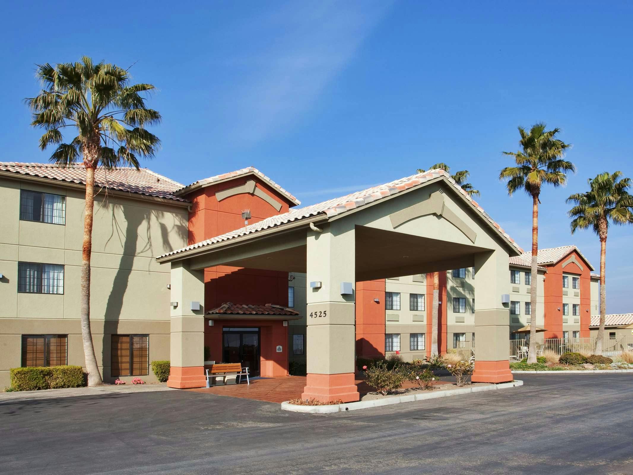 Holiday Inn Express Westley North