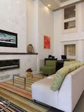 Hotel Holiday Inn Express Whitby Oshawa photo 2