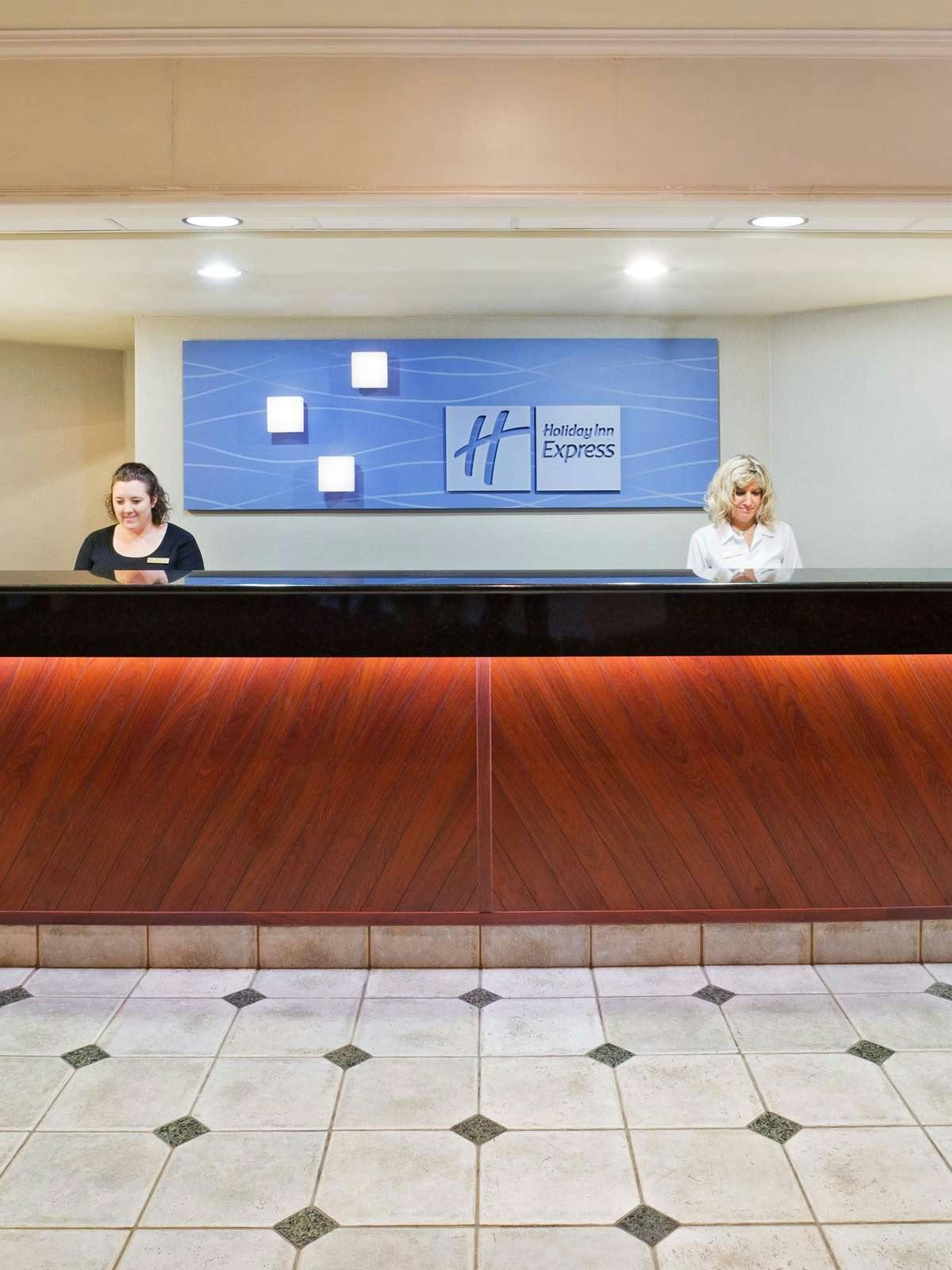 Hotel Holiday Inn Express Wilkesboro photo 5