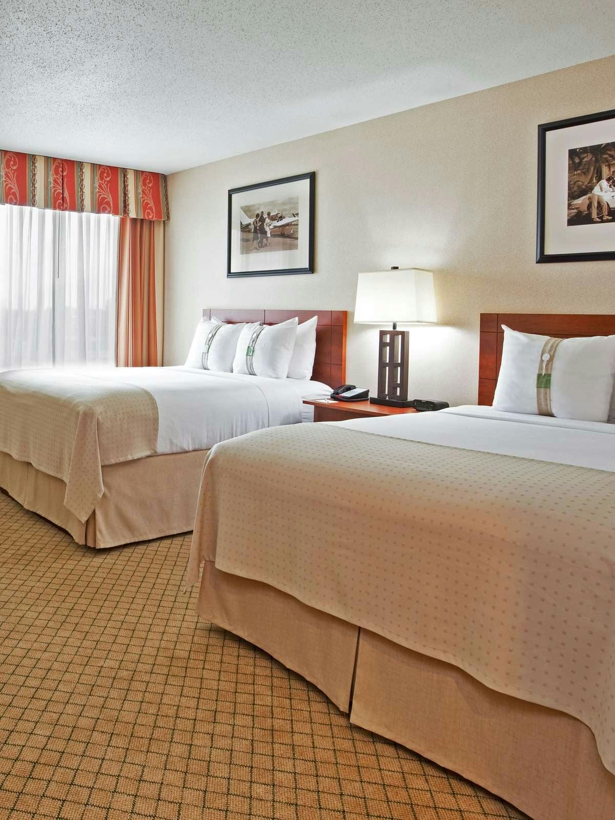 Hotel Holiday Inn Fort Wayne IPFW & Coliseum photo 1