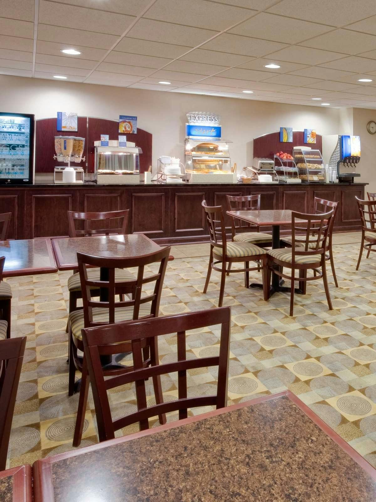 Hotel Holiday Inn Express Wilkes Barre East photo 5