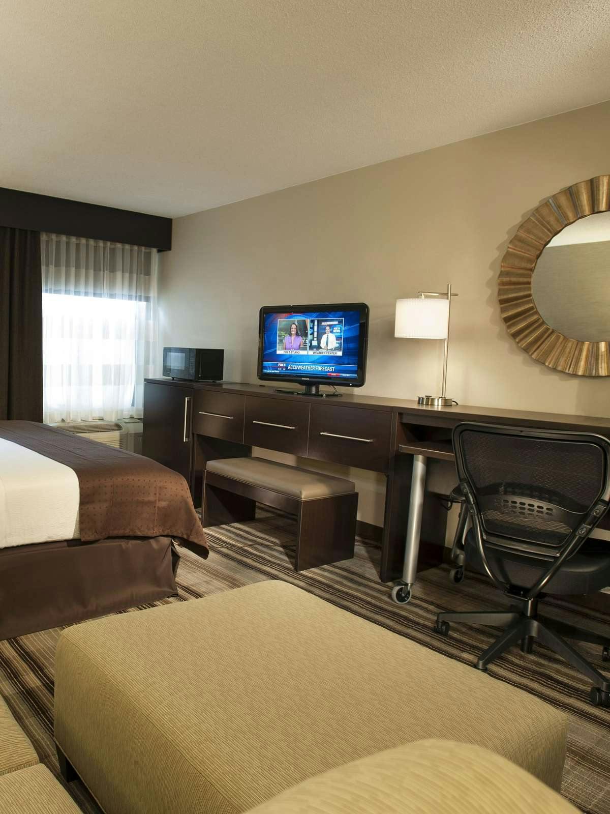 Hotel Holiday Inn Gaithersburg photo 2