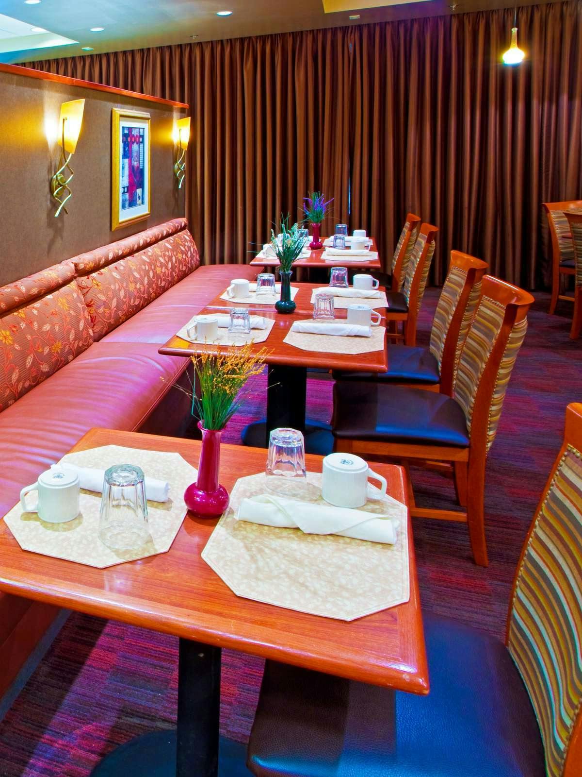 Hotel Holiday Inn Gaithersburg photo 5