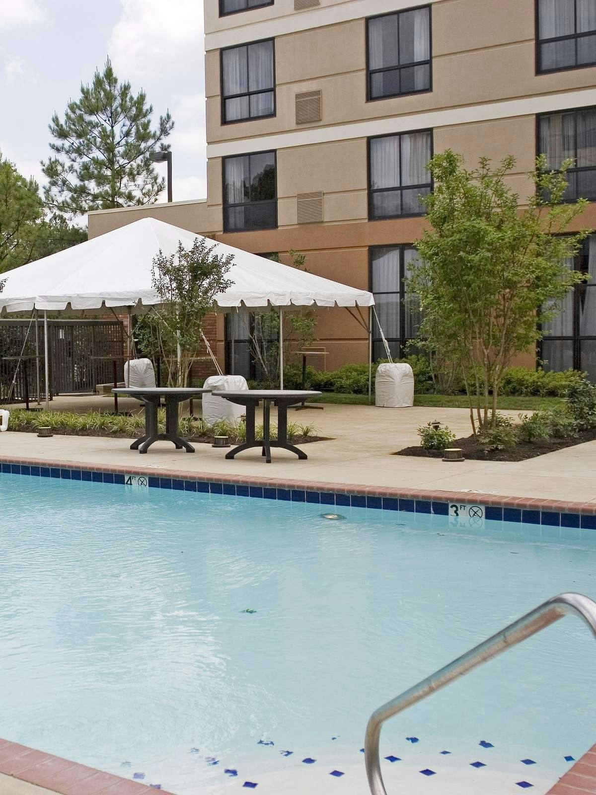 Hotel Staybridge Suites Memphis Poplar Avenue East photo 5