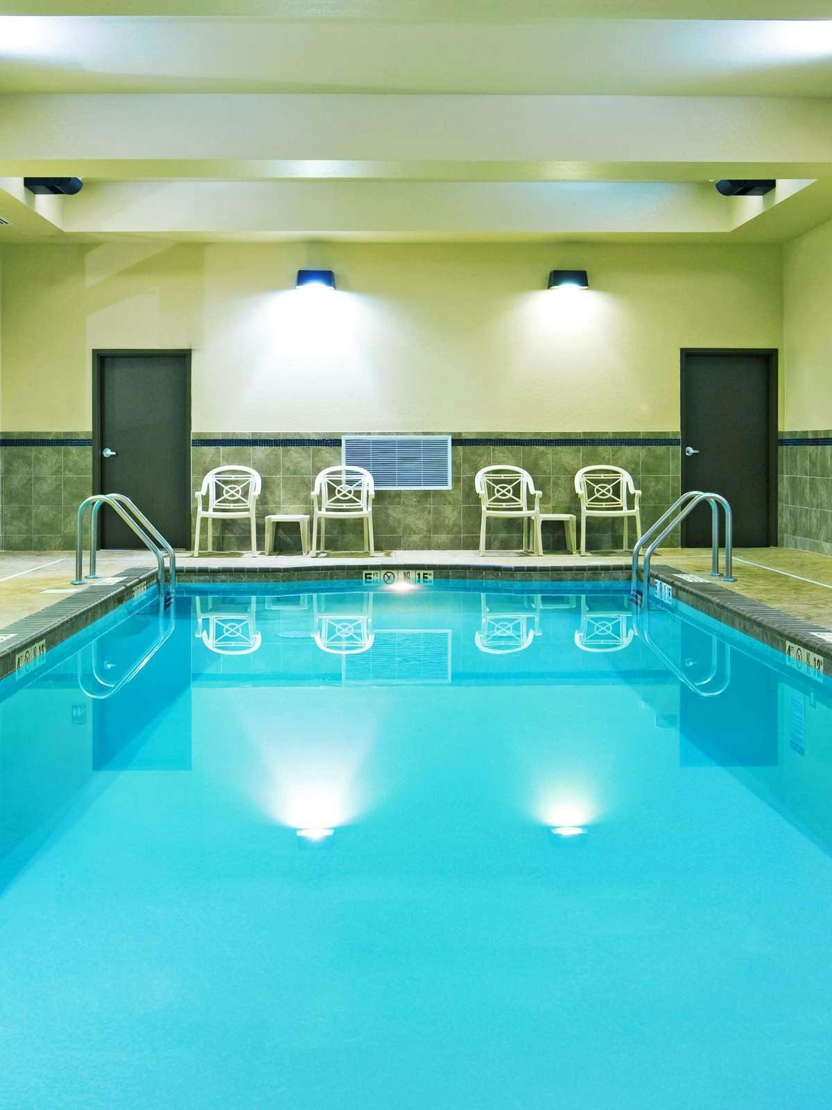 Hotel Holiday Inn Hotel & Suites Bloomington Airport photo 4