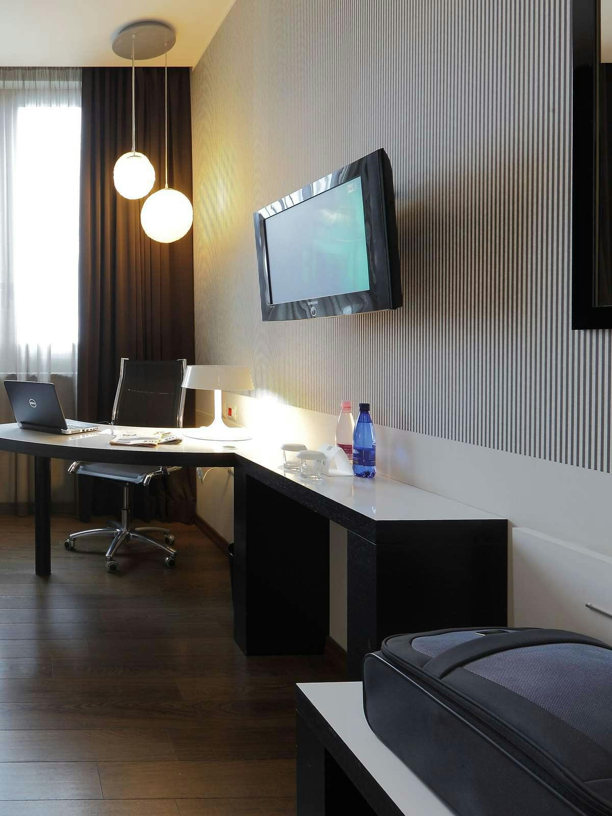 Hotel Holiday Inn Genoa City photo 2