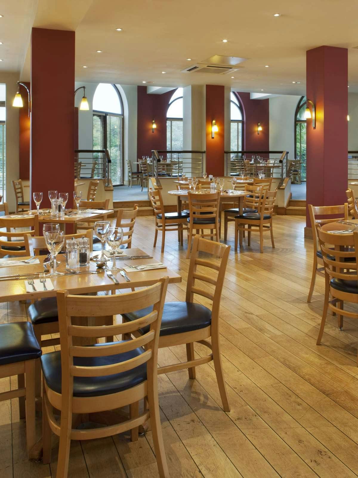 Hotel Holiday Inn Gloucester Cheltenham photo 5