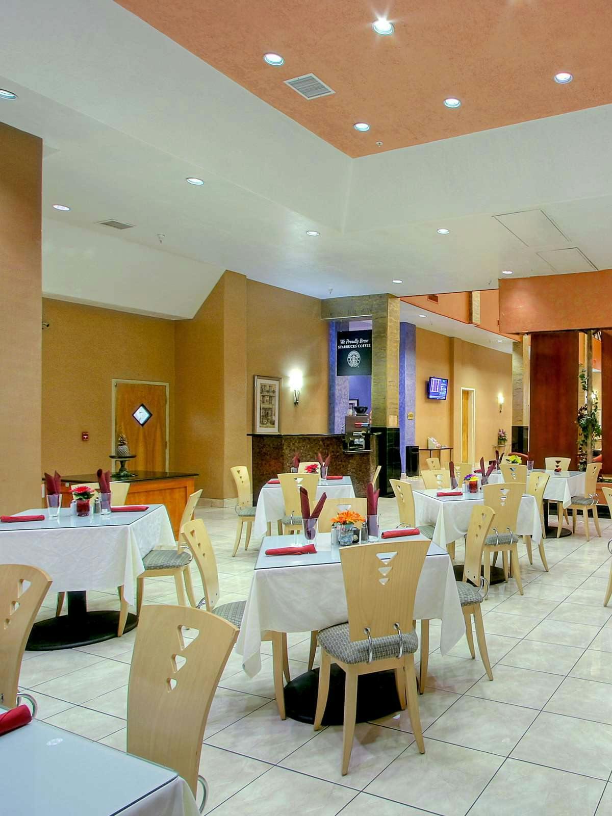 Hotel Holiday Inn Hotel & Suites Albuquerque Airport photo 5