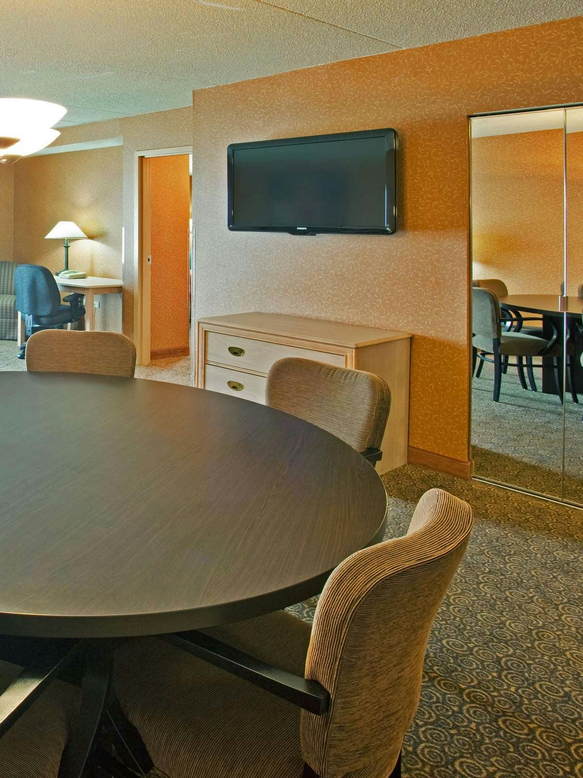 Hotel Holiday Inn Hotel & Suites Bolingbrook photo 2