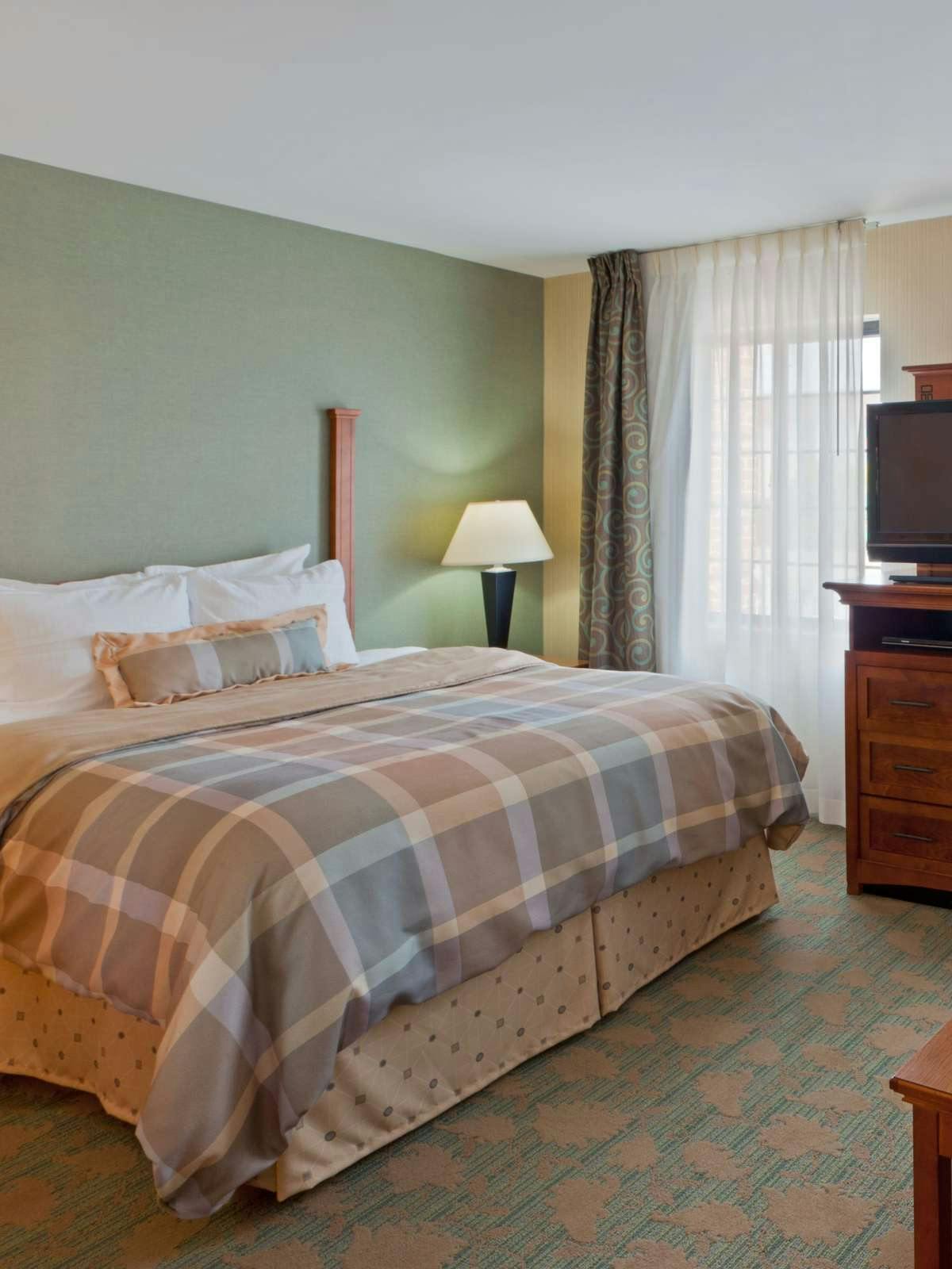 Hotel Staybridge Suites Mclean Tysons Corner photo 1