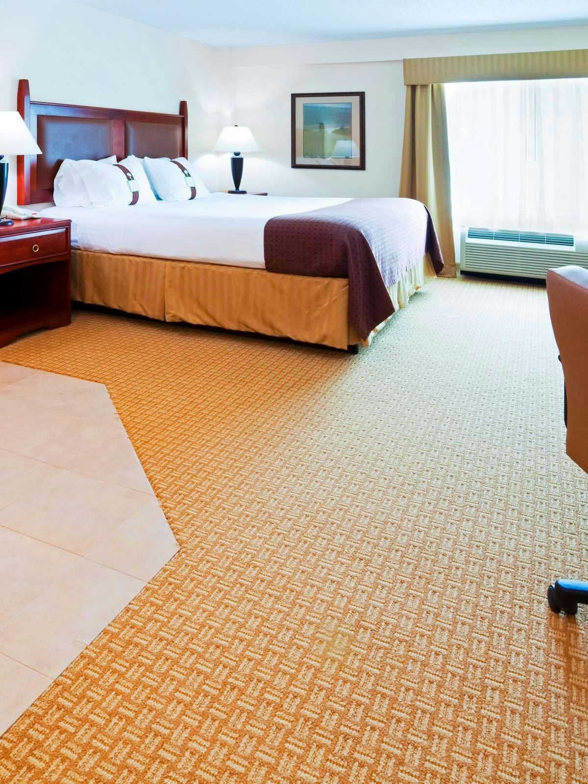 Hotel Holiday Inn Express And Suites Asheville Downtown photo 1