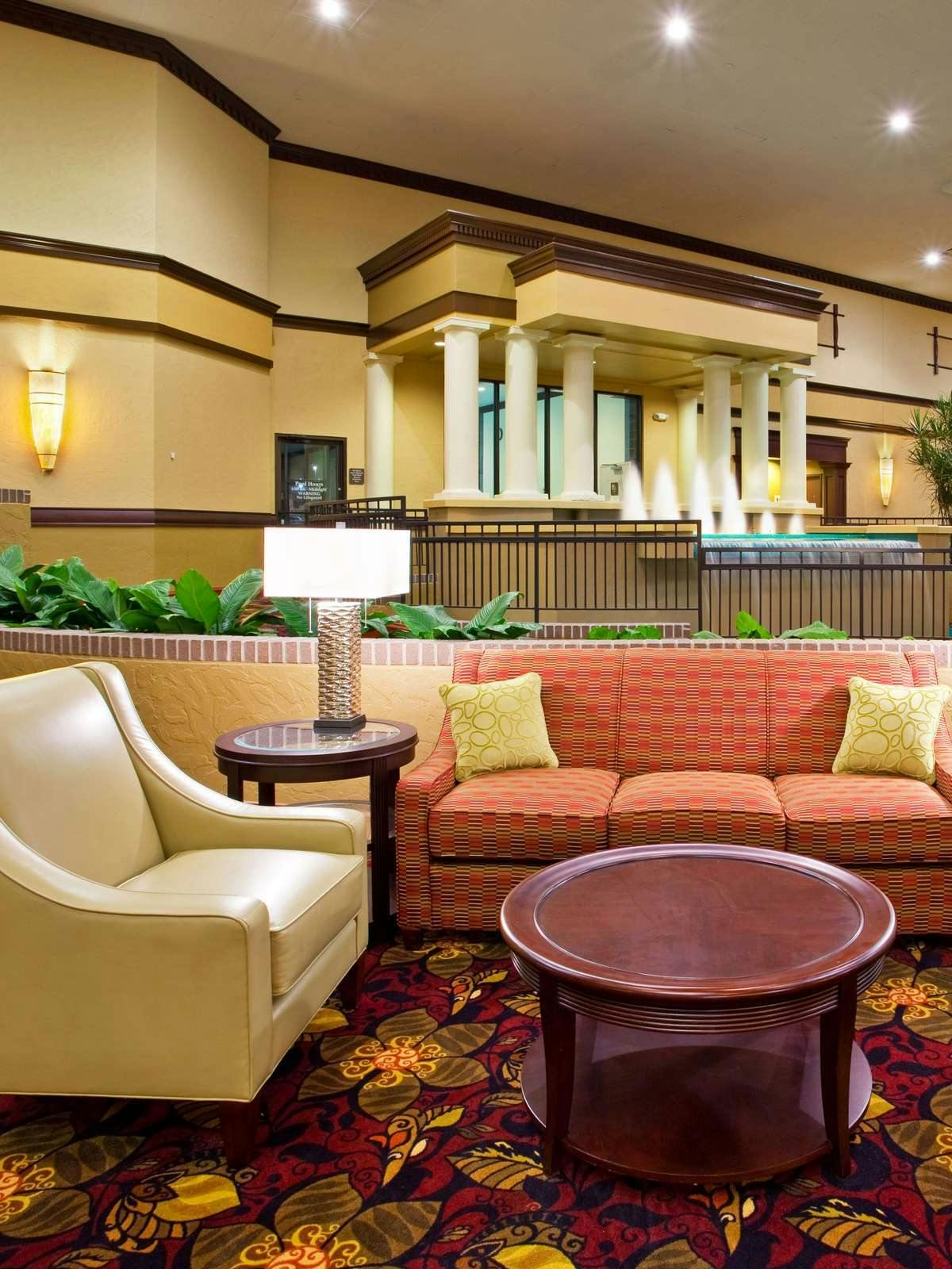 Hotel Holiday Inn & Suites Cincinnati-Eastgate (I-275e) photo 3