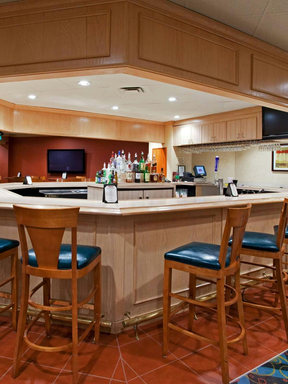 Hotel Holiday Inn & Suites Cincinnati-Eastgate (I-275e) photo 5