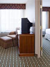 Hotel Holiday Inn Hotel & Suites Milwaukee Airport photo 2