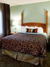 Hotel Staybridge Suites Maple Grove photo 1