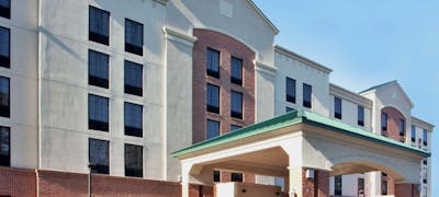 Holiday Inn Express & Suites Newport News