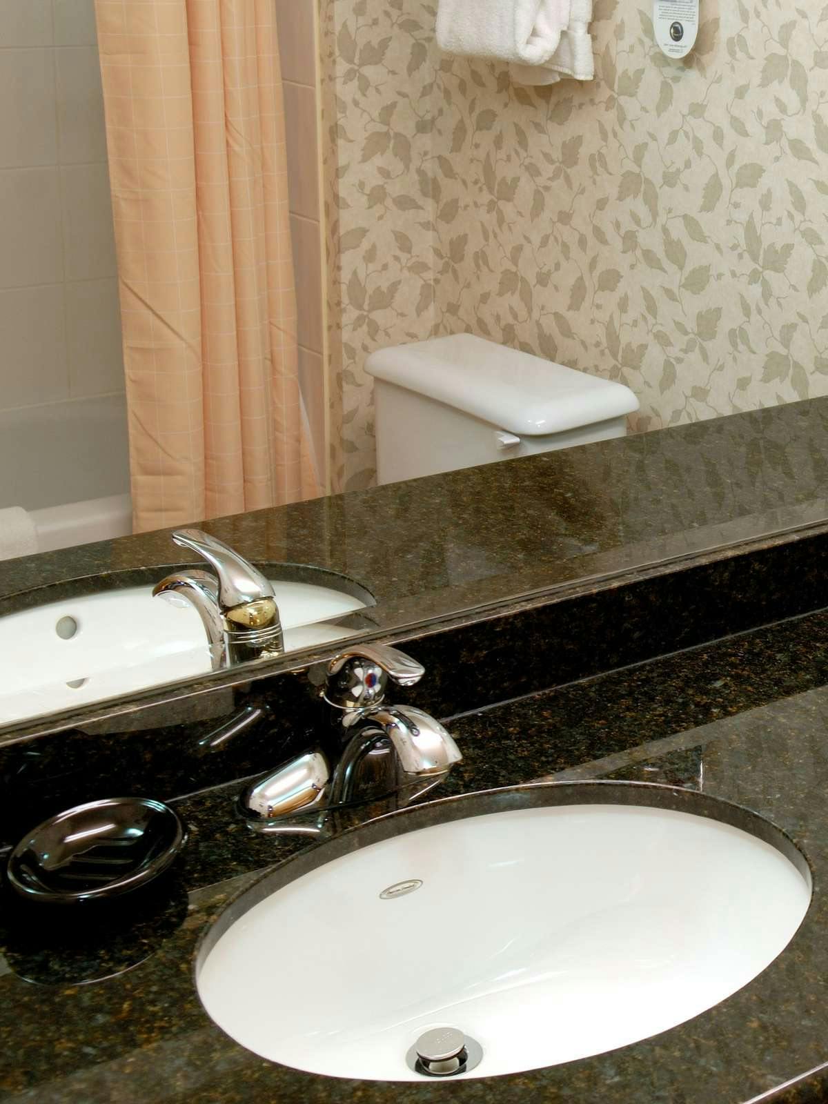 Hotel Holiday Inn Hotel & Suites North Vancouver photo 3