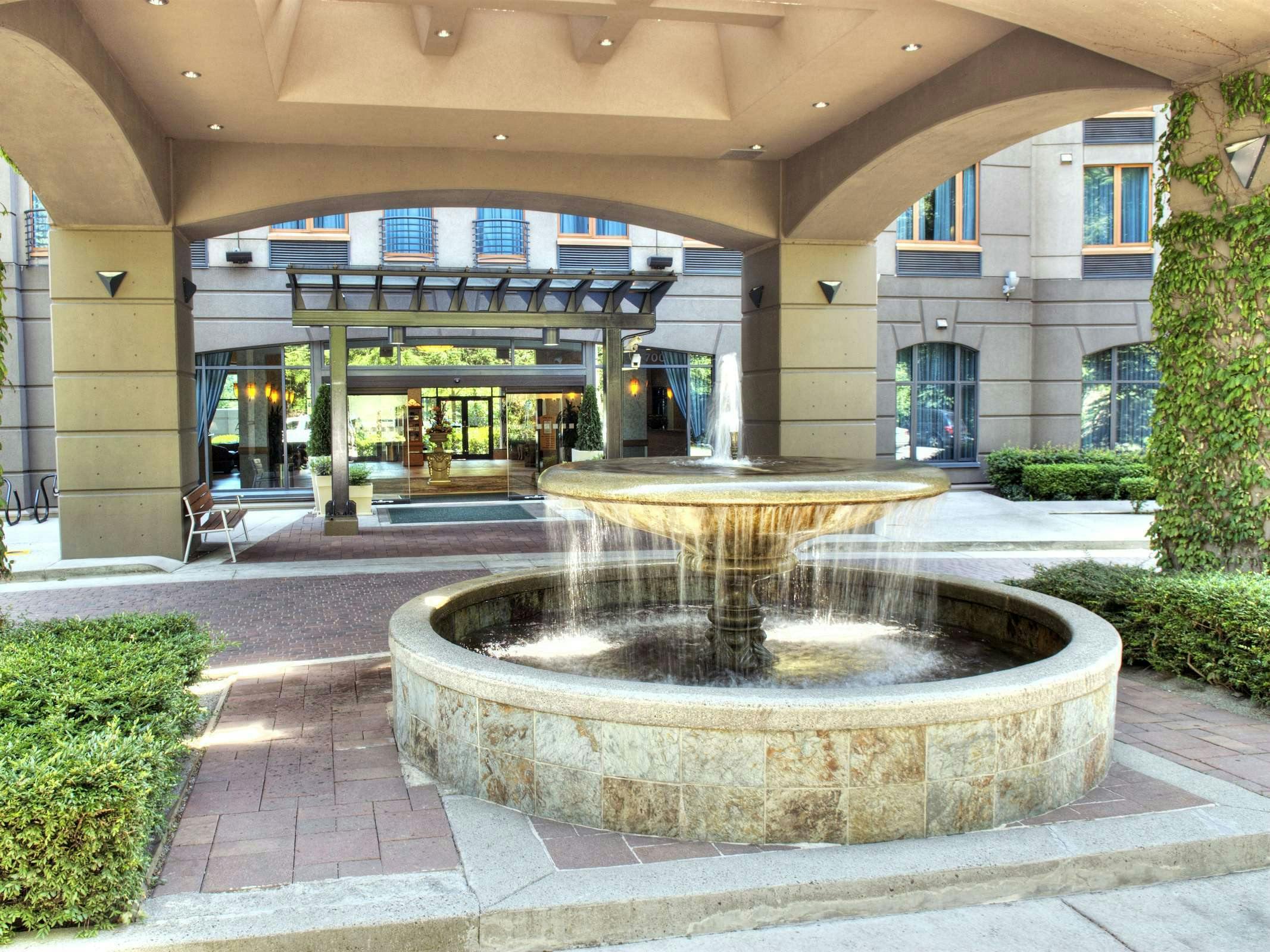 Holiday Inn Hotel & Suites North Vancouver