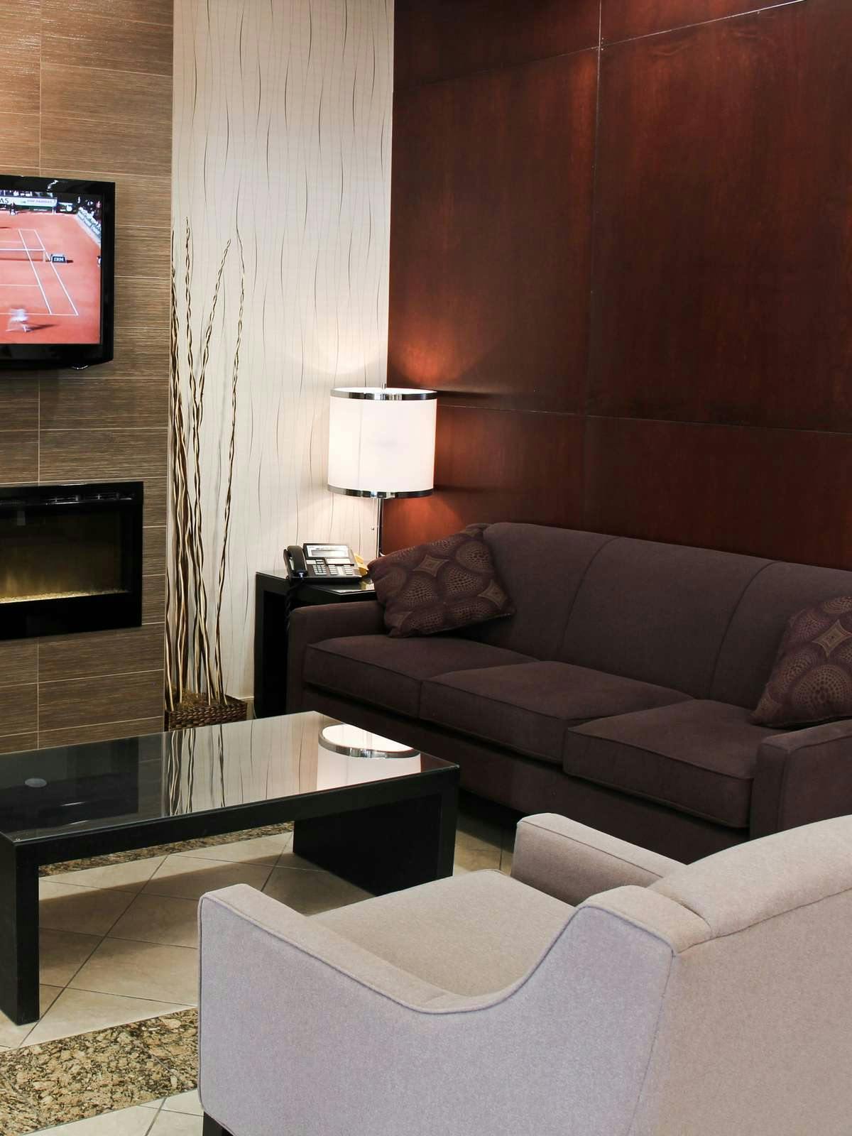 Hotel Holiday Inn Hotel & Suites Winnipeg Downtown photo 4