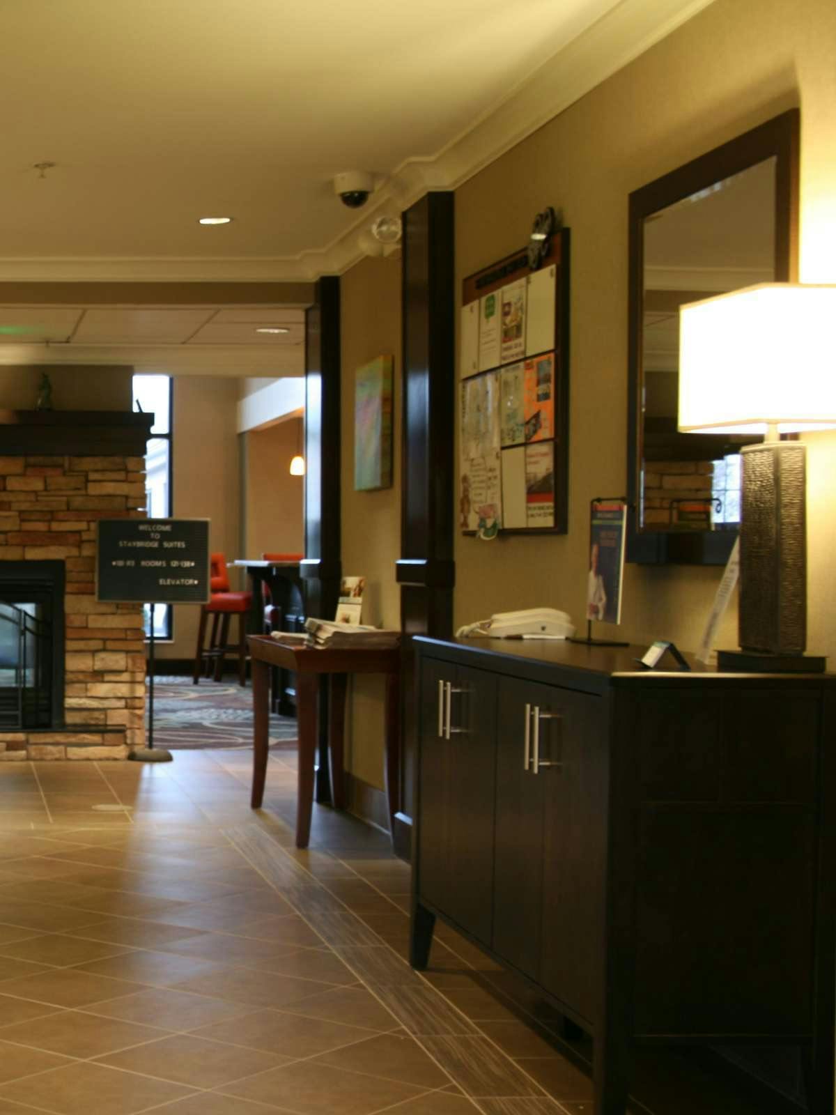 Hotel Staybridge Suites Madison East photo 2