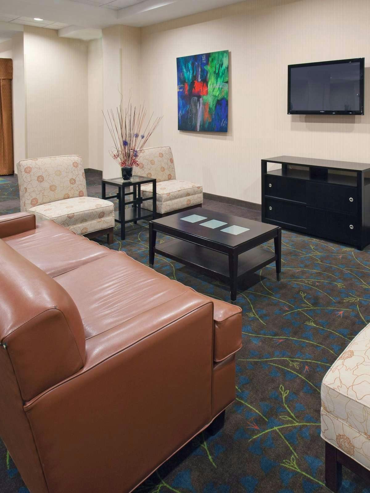 Hotel Holiday Inn Lincoln Southwest photo 3