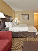 Hotel Holiday Inn Lumberton North I-95 photo 1