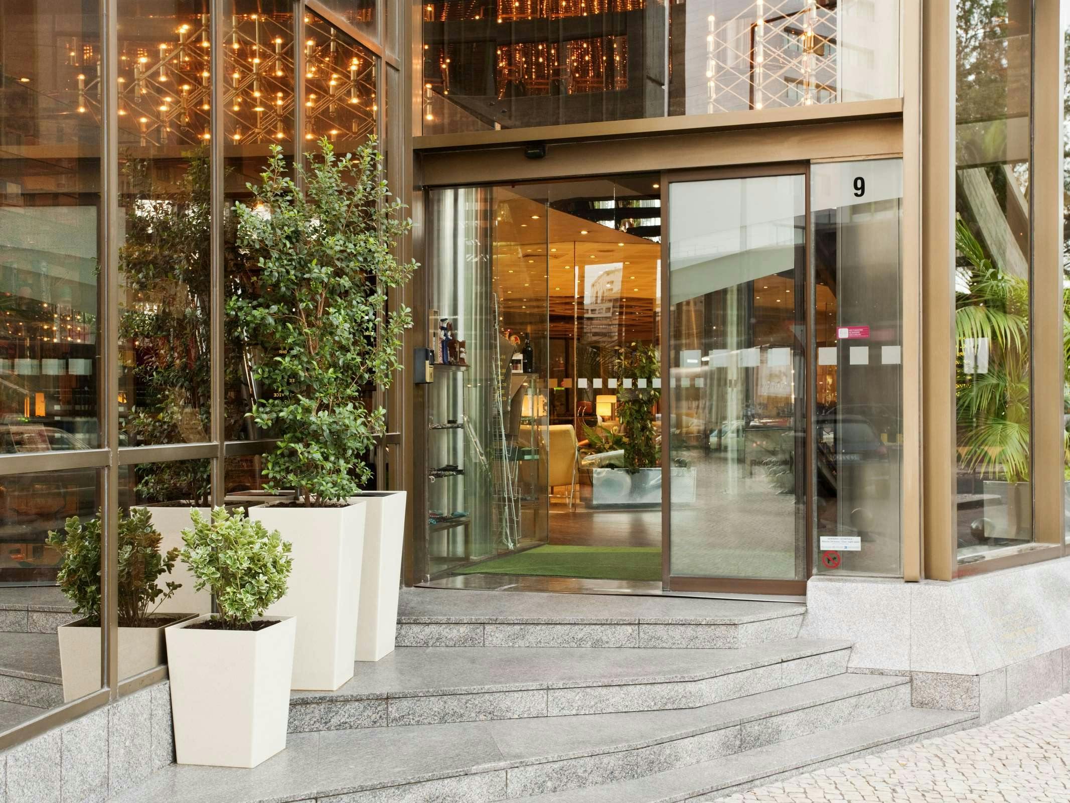 Hotel Holiday Inn Lisbon Continental photo 1