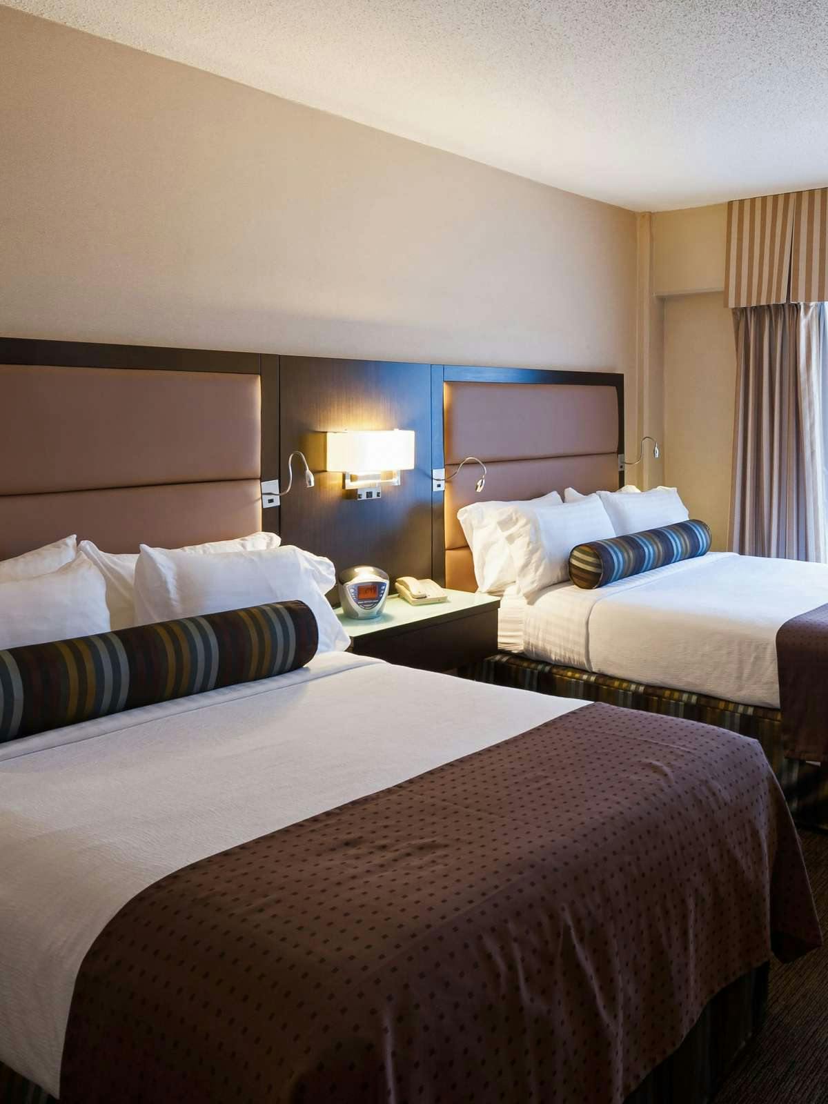 Hotel Holiday Inn Hotel & Suites Vancouver Downtown photo 1