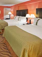 Hotel Holiday Inn Manhattan At The Campus photo 1