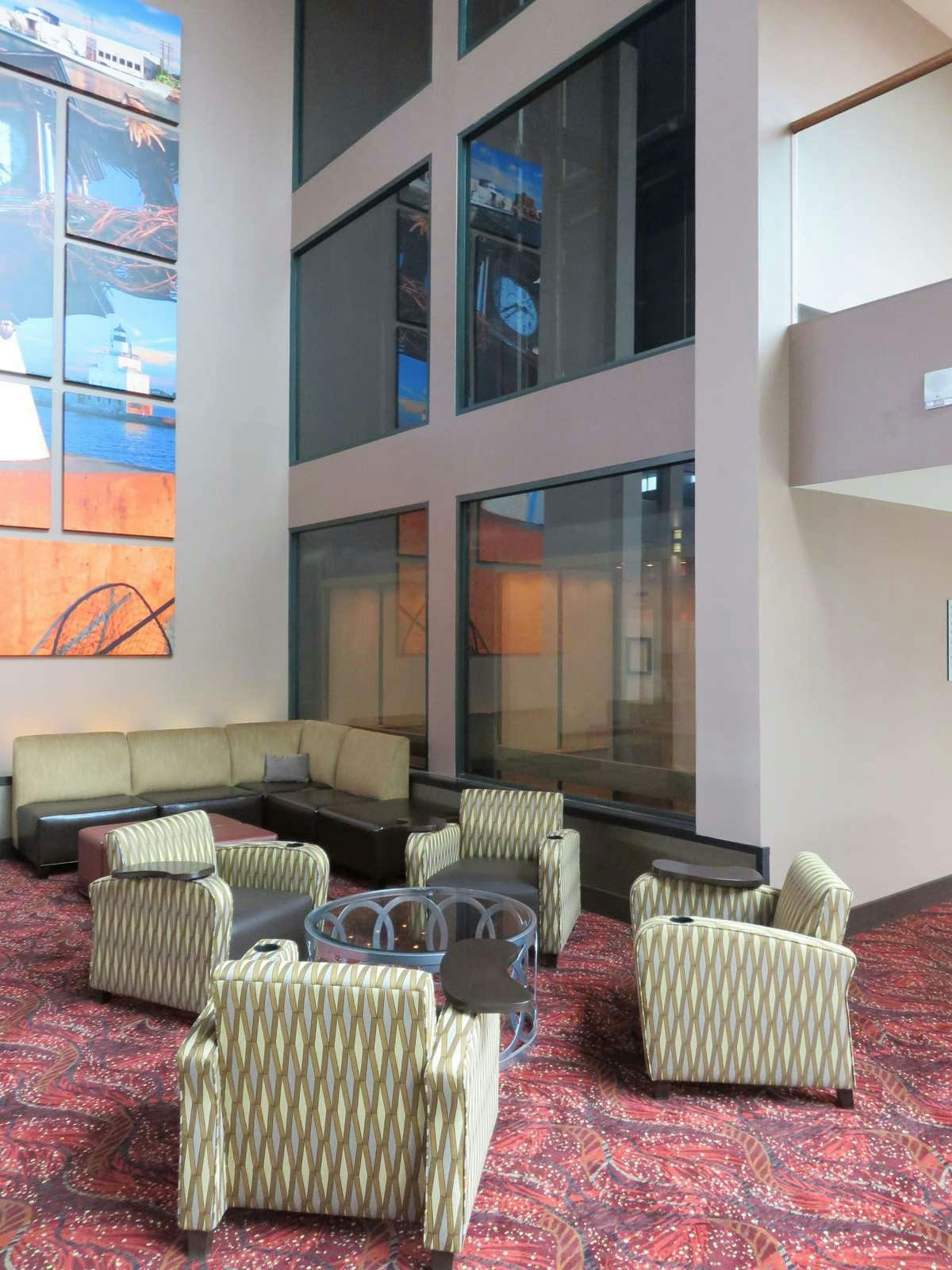 Hotel Holiday Inn Manitowoc photo 3