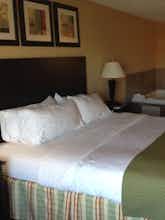 Hotel Holiday Inn Martinsburg photo 1