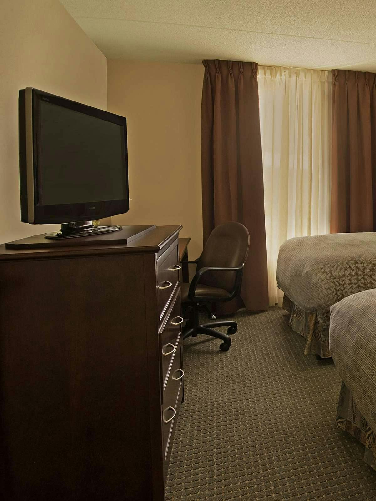 Hotel Staybridge Suites Guelph photo 2