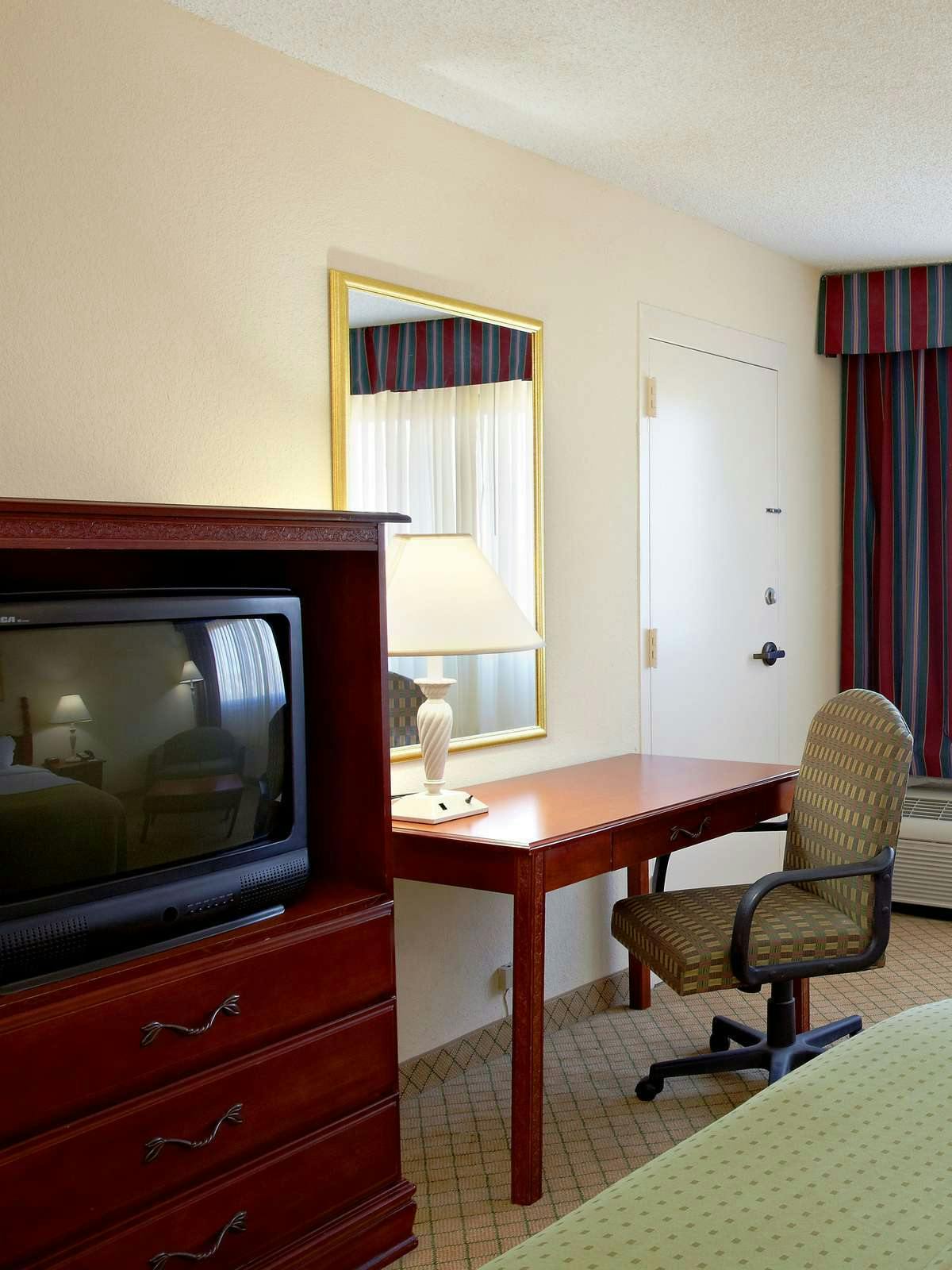 Hotel Holiday Inn Mobile West I 10 photo 2
