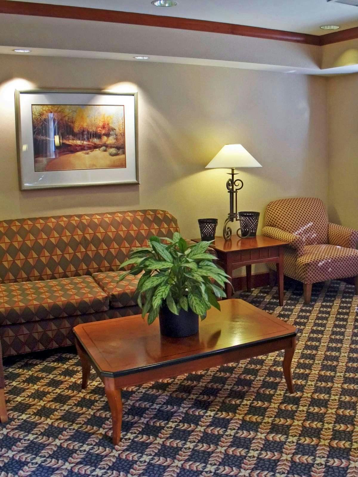 Hotel Staybridge Suites Grand Rapids Kentwood photo 4