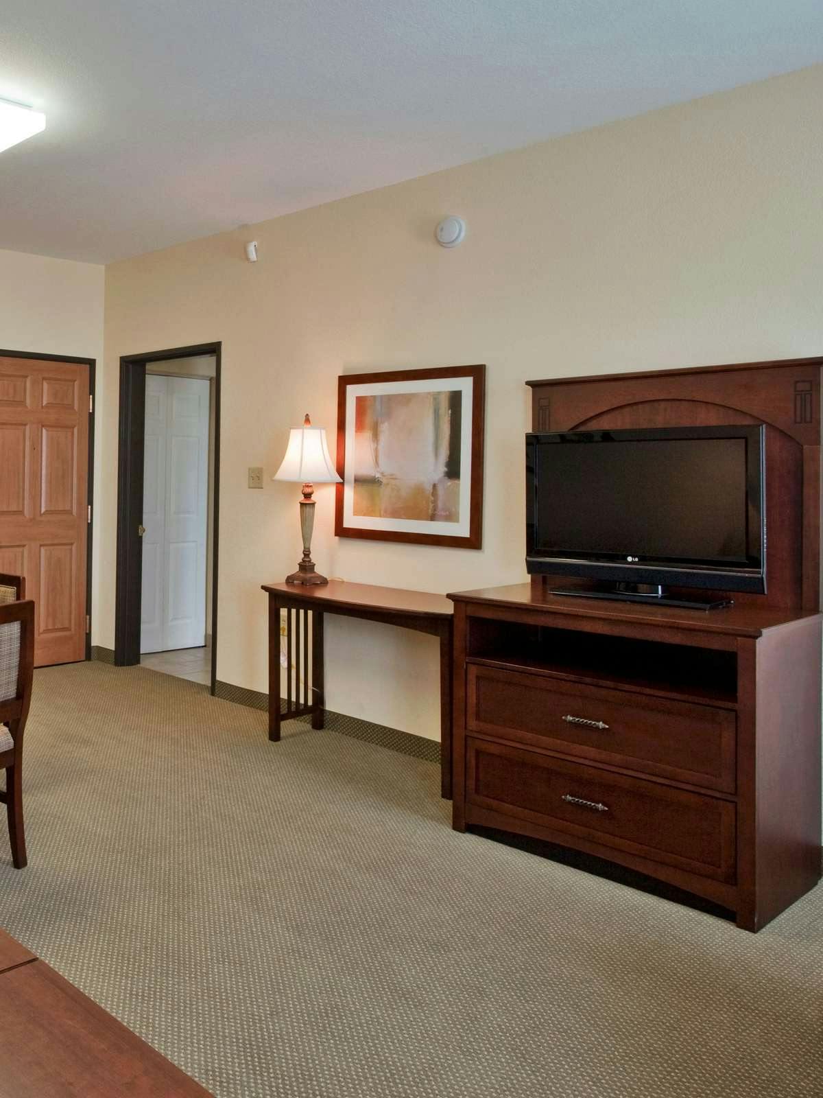 Hotel Staybridge Suites Glendale photo 2