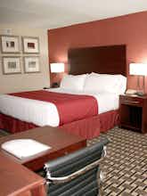 Hotel Holiday Inn New London photo 1
