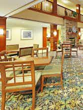 Hotel Staybridge Suites Fayetteville U of A photo 5