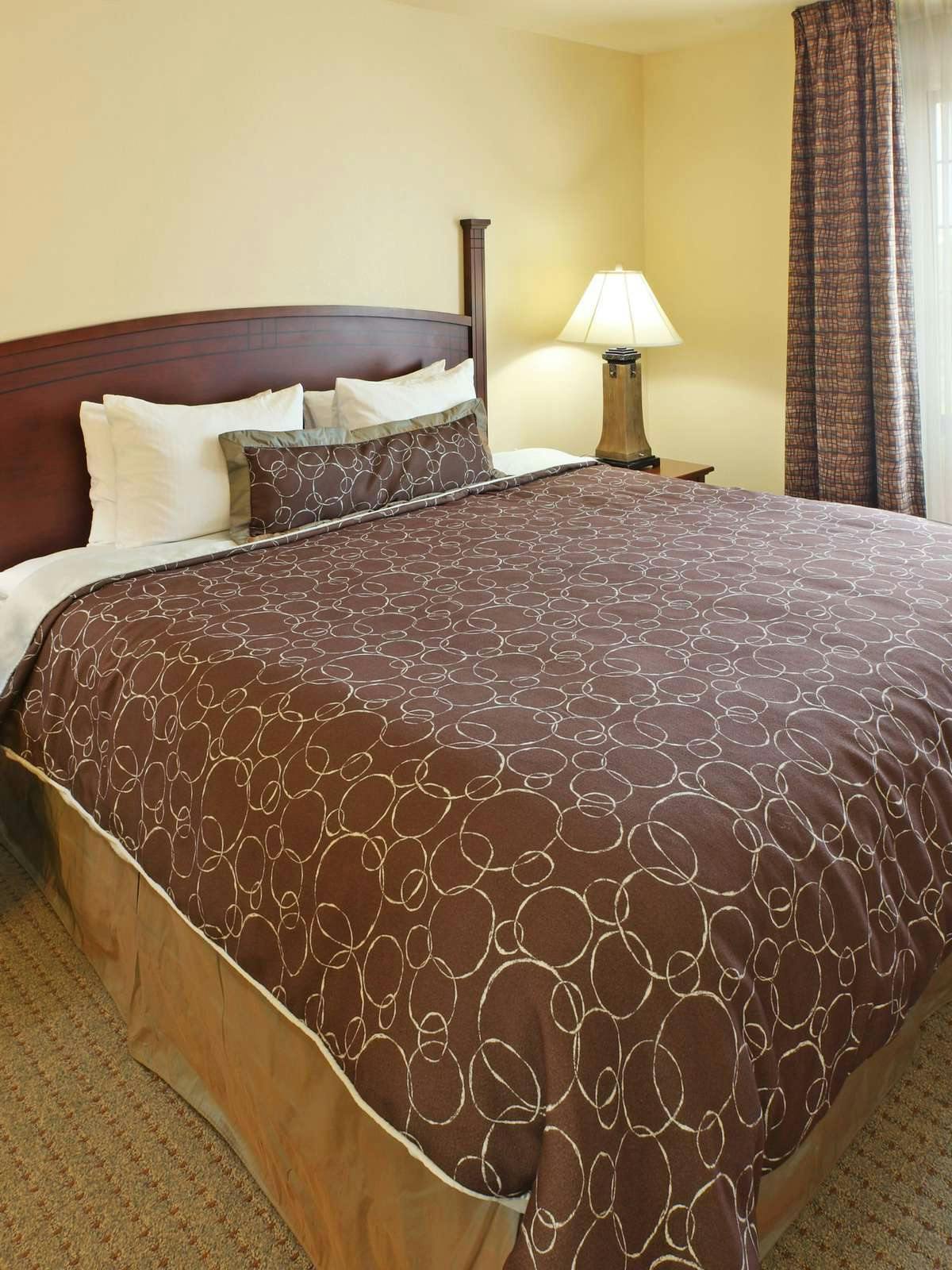 Hotel Staybridge Suites Fayetteville U of A photo 1