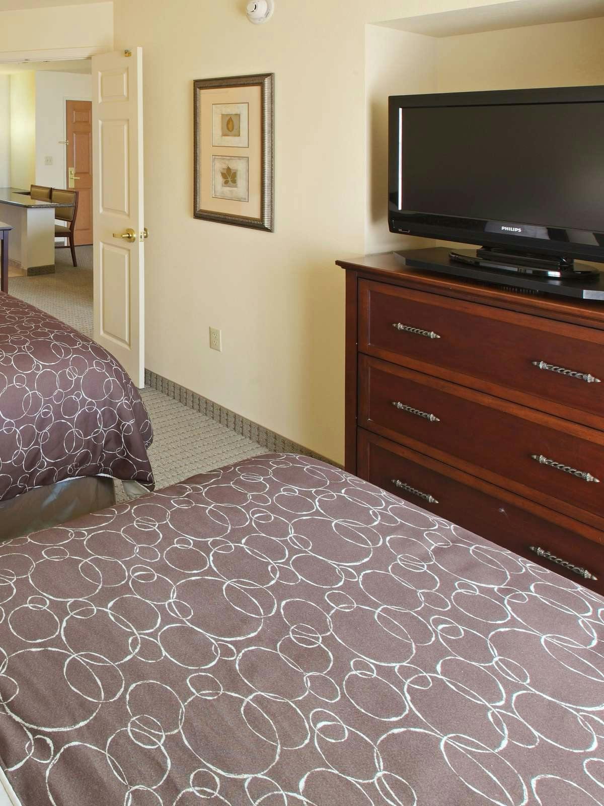 Hotel Staybridge Suites Fayetteville U of A photo 2