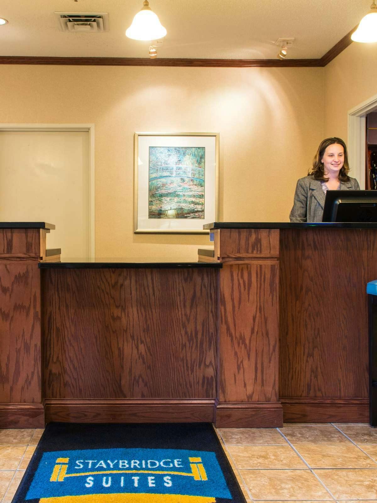 Hotel Staybridge Suites Fargo photo 4