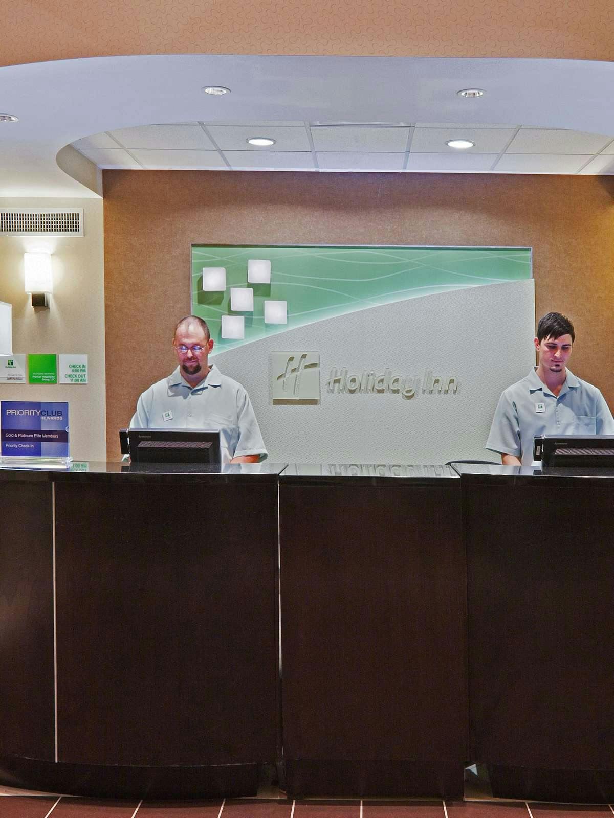Hotel Holiday Inn Oklahoma City Airport photo 4