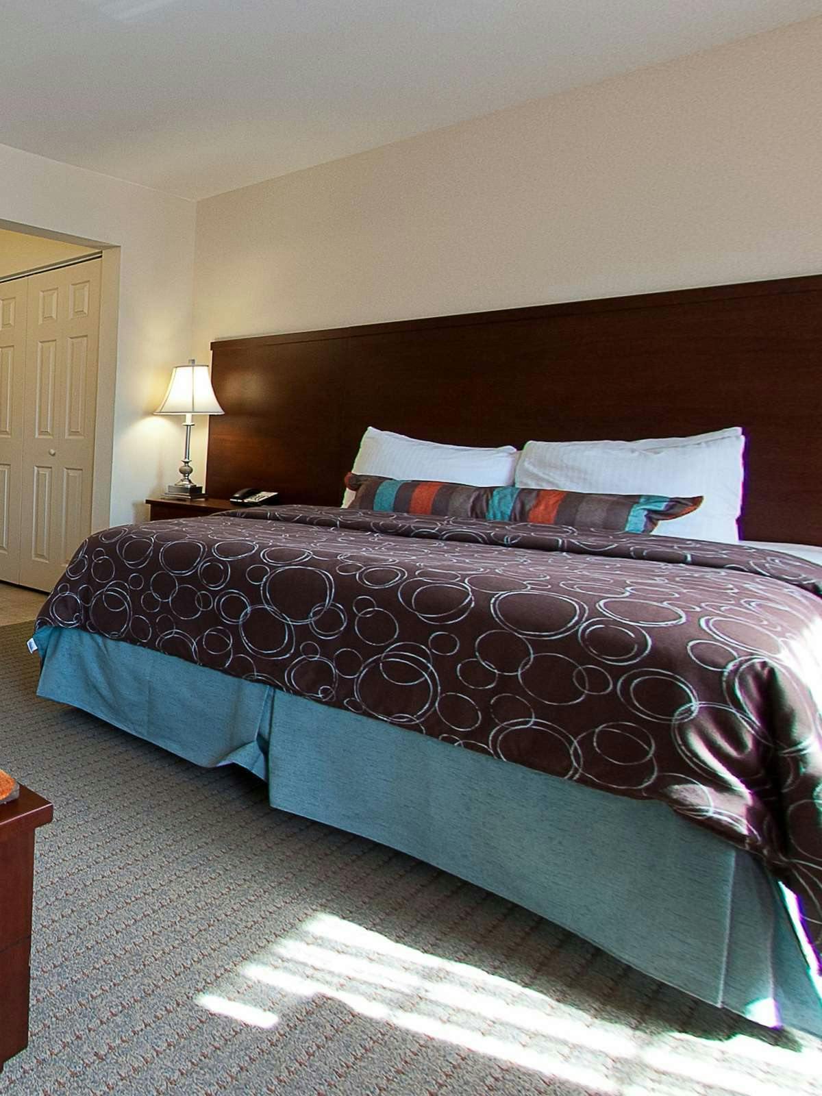 Hotel Staybridge Suites East Stroudsburg photo 1