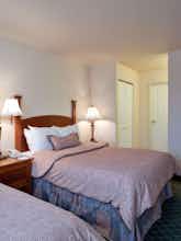 Hotel Staybridge Suites Calgary Airport photo 1