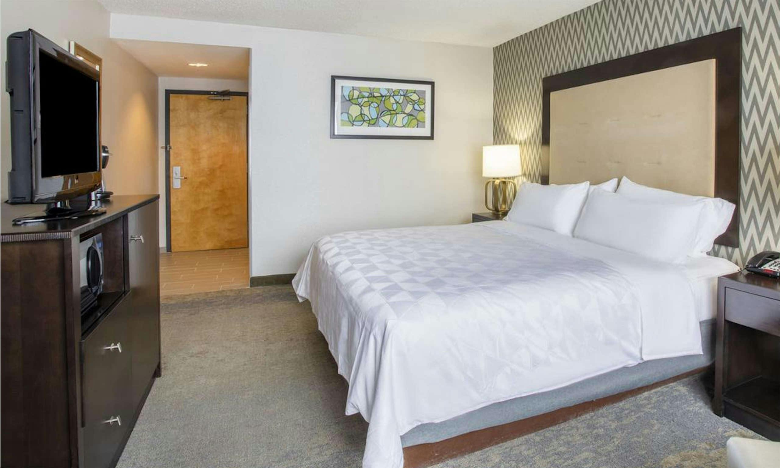 Holiday Inn Hotel & Suites Parsippany Fairfield