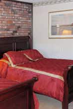 Hotel Chalet Inn & Suites Centerport photo 2