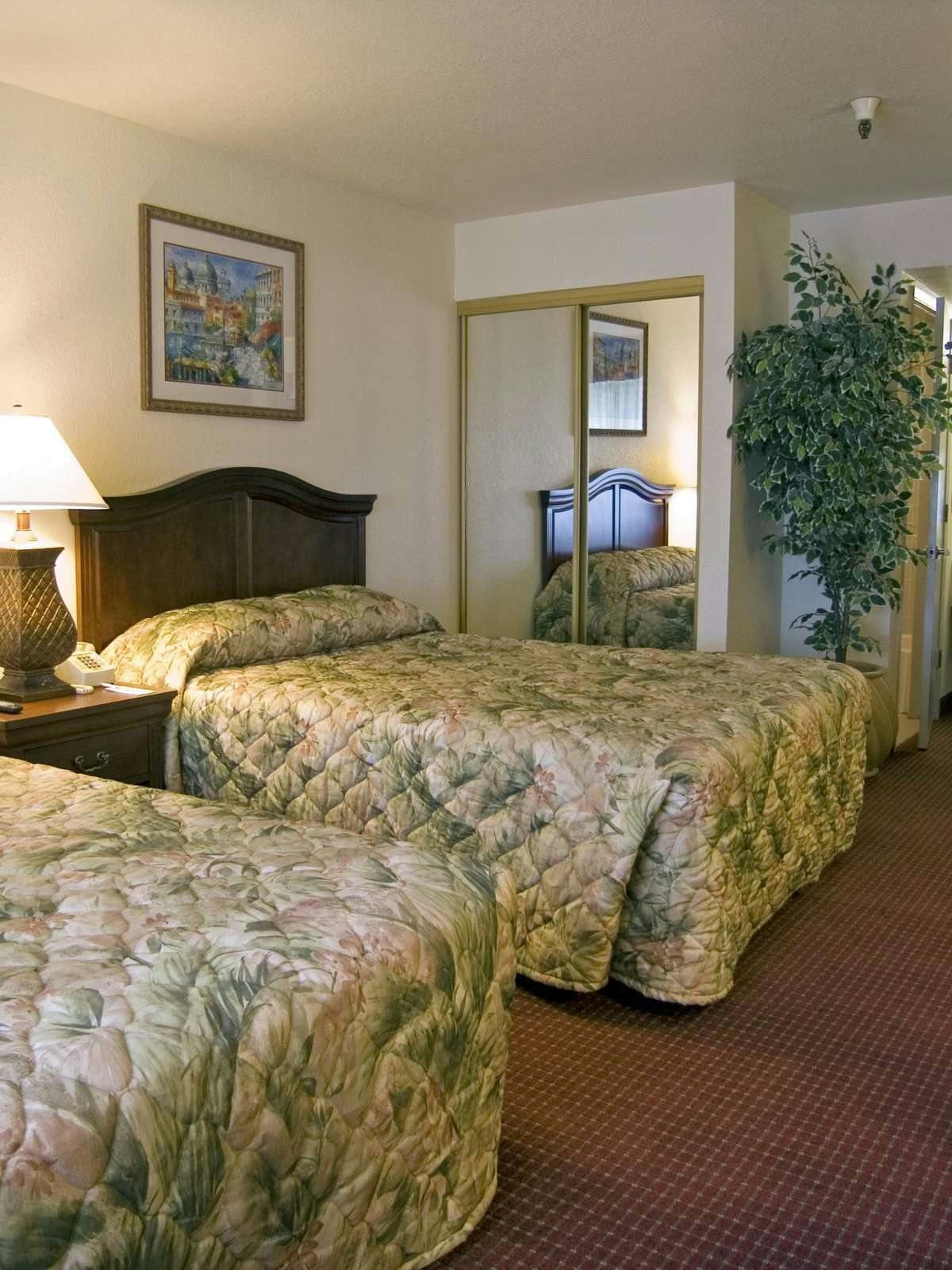 Hotel Holiday Inn Rancho Cordova photo 1