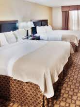 Hotel Holiday Inn Quincy photo 1