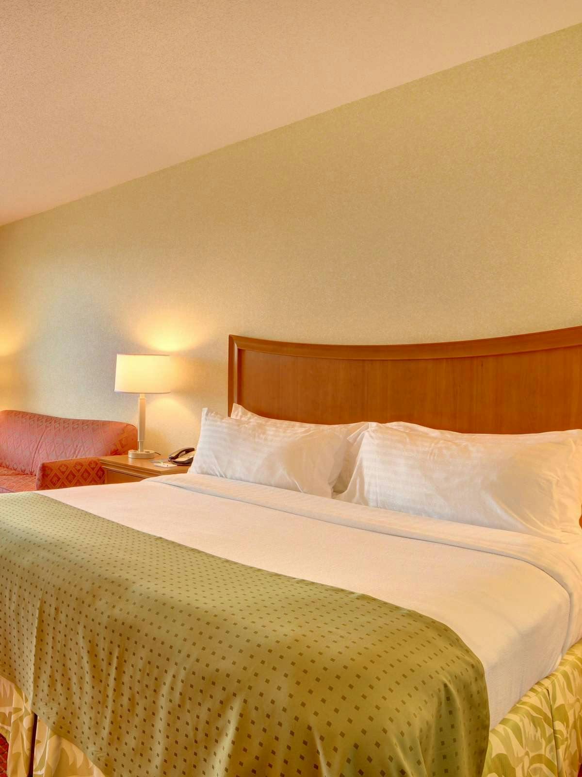 Hotel Holiday Inn Resort Wrightsville Beach photo 1