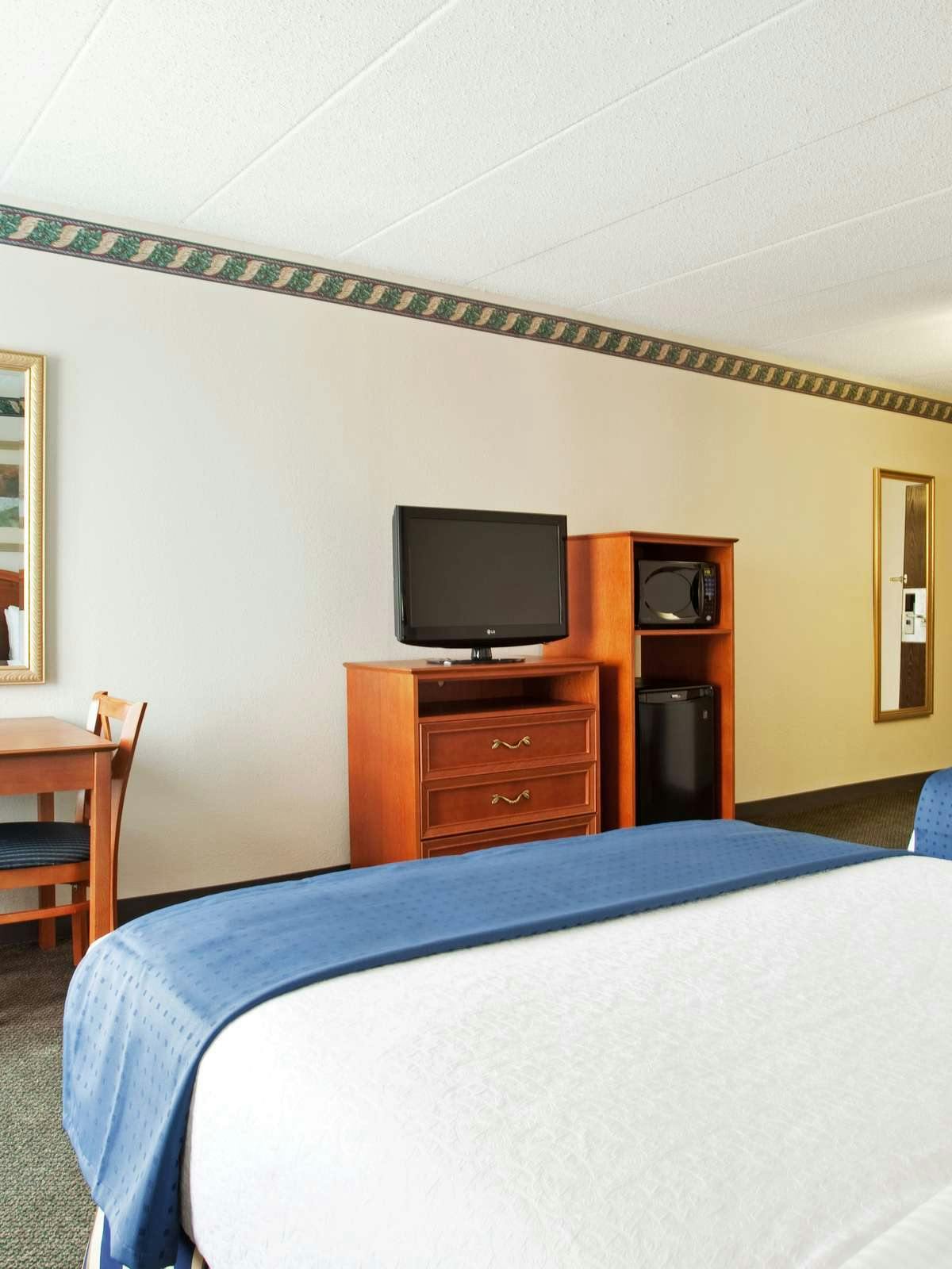 Hotel Holiday Inn Rockford photo 2