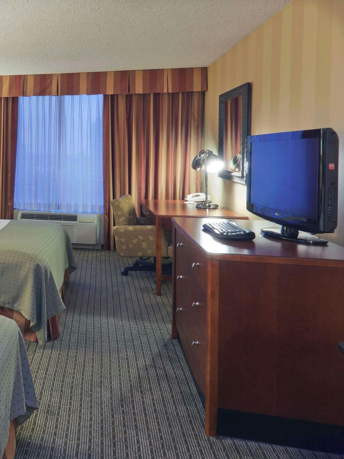 Hotel Holiday Inn Sacramento Capitol Plaza photo 3